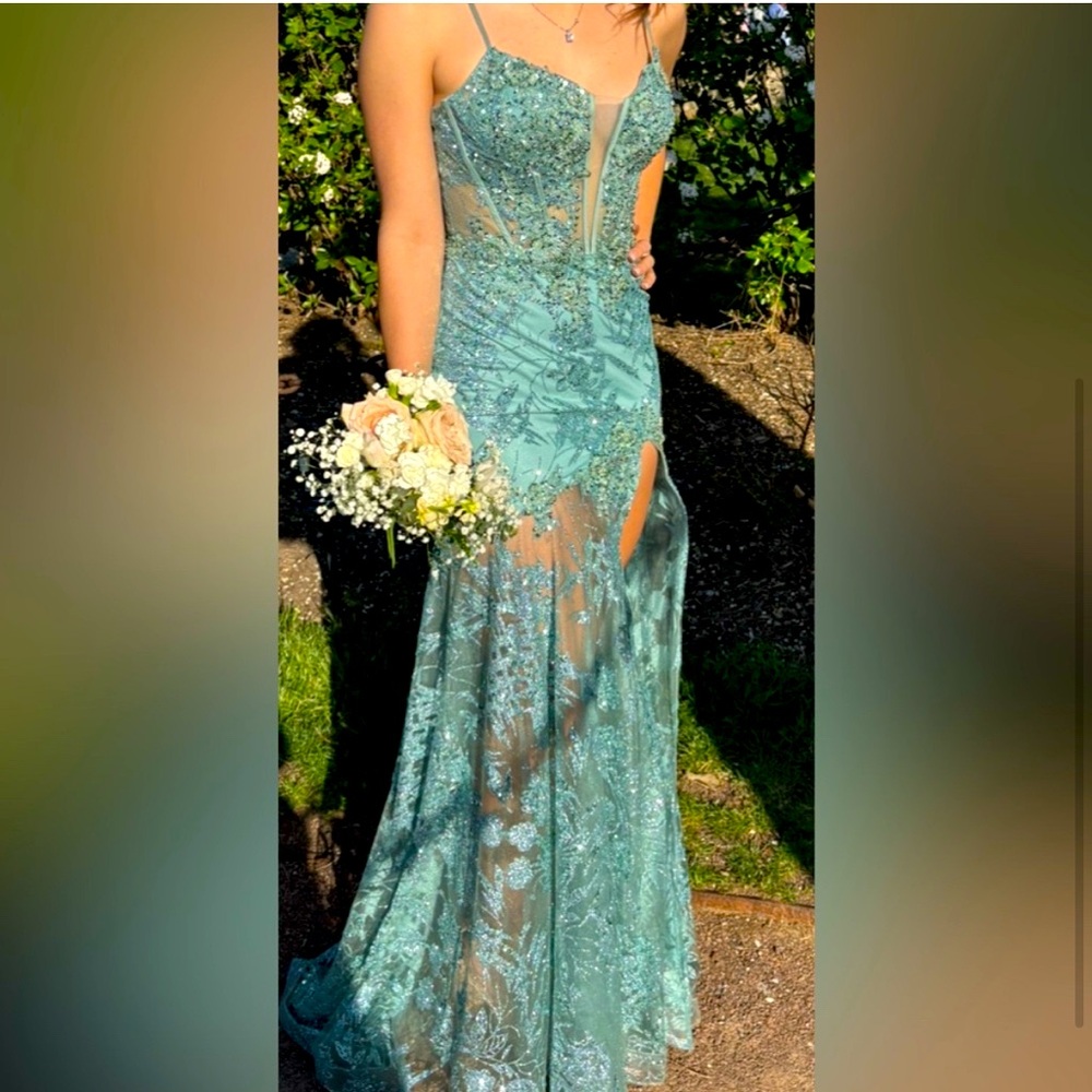 Gorgeous Jovani prom dress